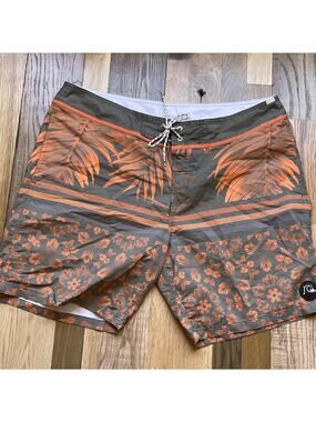 Quiksilver Board Shorts Mens Size 40 Gray Orange Tropical Surf Swim
